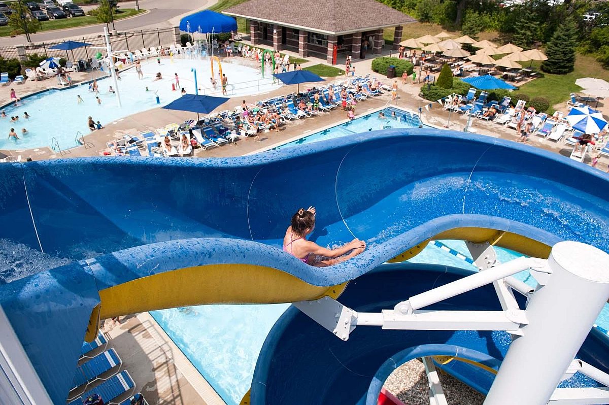 MVP Sportsplex, Outdoor Pool