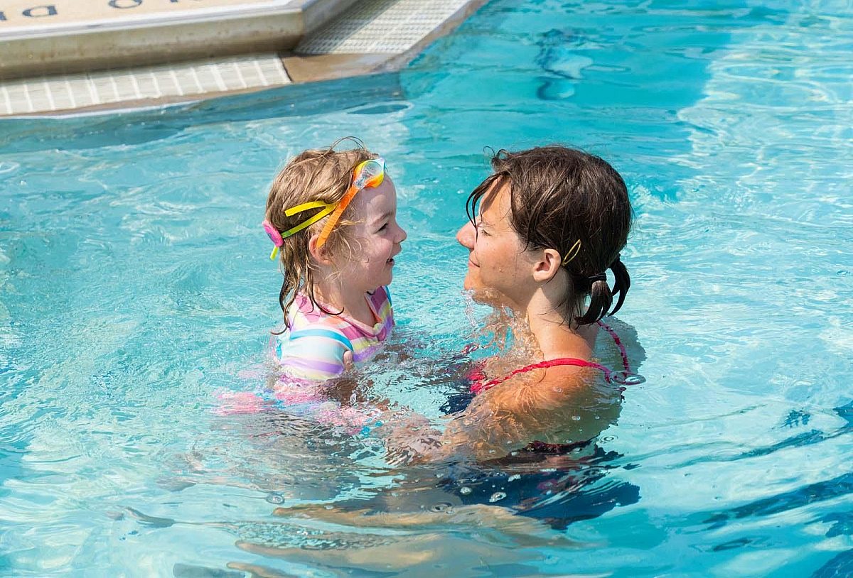 MVP Athletic Clubs, Summer Pools, Outdoor Swim Lessons